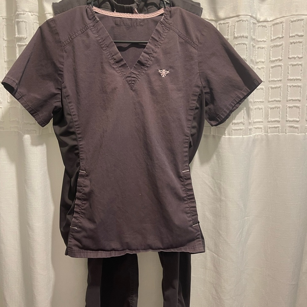 SM gray Med Couture scrubs